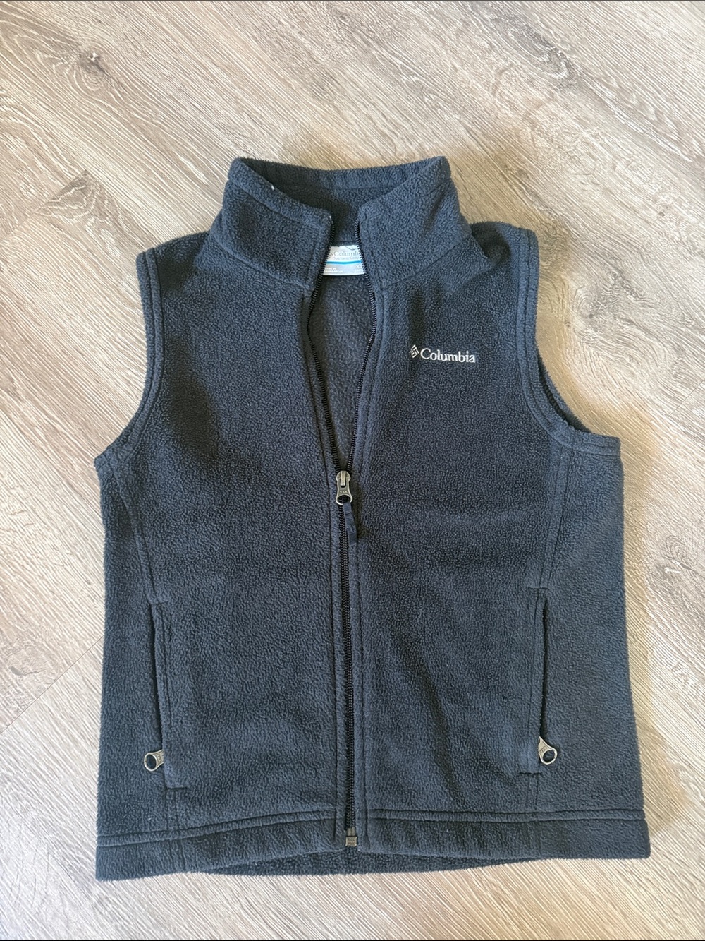Columbia Black Fleece Zip-Up Vest